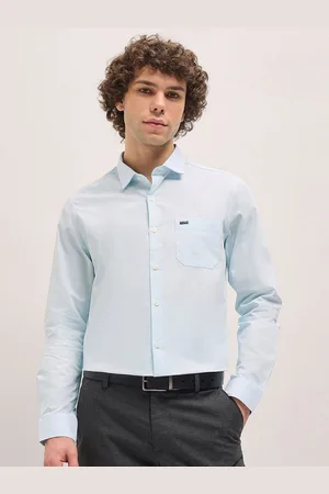 The Bear House Men Tailored Fit Opaque Formal Shirt