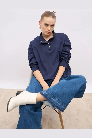 Styli Women Oversize Fit Regular Length Button Placket Sweatshirt