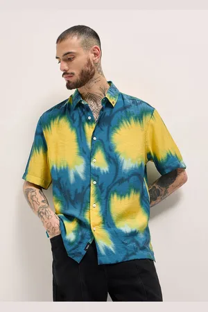 The Bear House Men Spread Collar Abstract Printed Relaxed Fit Casual Shirt
