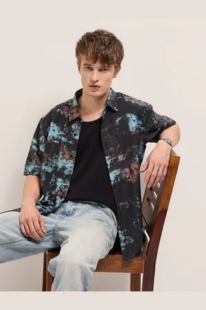 The Bear House Men Spread Collar Abstract Printed Relaxed Fit Casual Shirt