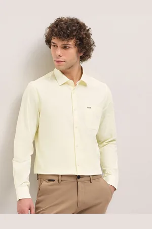 The Bear House Men Spread Collar Solid Cotton Tailored Fit Formal Shirt
