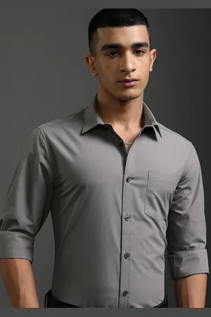 Highlander Men Spread Collar Solid Cotton Slim Fit Formal Shirt