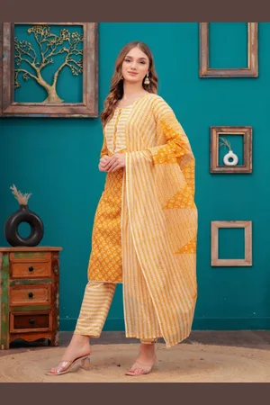 JC4U Floral Printed Pure Cotton Straight Kurta With Trousers And Dupatta