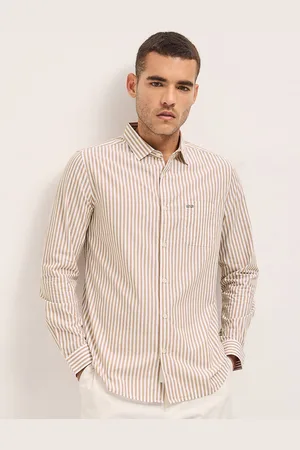 The Bear House Men Slim Fit Spread Collar Vertical Striped Cotton Casual Shirt