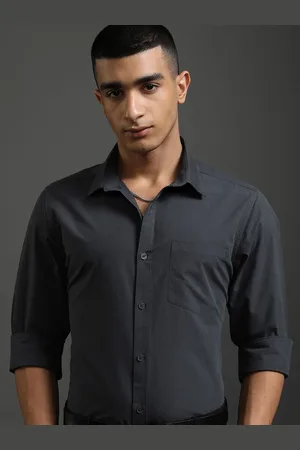 Highlander Men Spread Collar Solid Cotton Slim Fit Formal Shirt