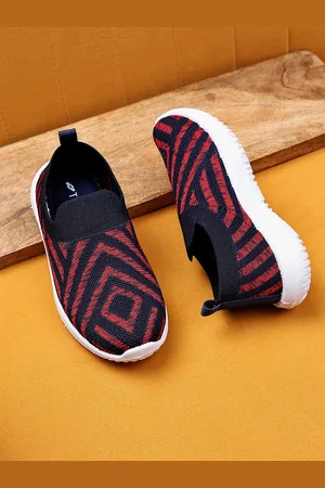 TRASE Boys Slip-On Running Shoes