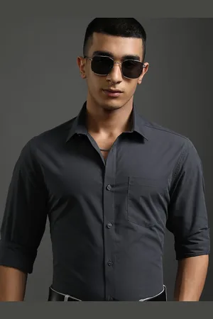 Highlander Men Spread Collar Solid Cotton Slim Fit Formal Shirt
