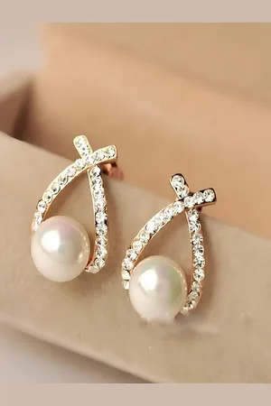 KARISHMA KREATIONS Gold-Plated Pearls Beaded Studs Earrings