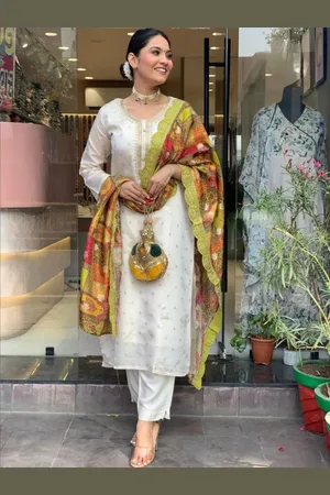 Lilots Floral Embroidered Thread Work Straight Kurta with Trouser & Dupatta