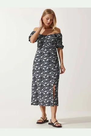 Happiness istanbul Women Floral Printed Off-Shoulder A-Line Midi Dress