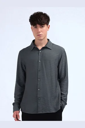 Flying Machine Men Spread Collar Horizontal Striped Cotton Casual Shirt