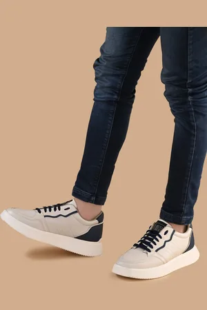 Mast & Harbour Men Colourblocked Round Toe Lightweight Sneakers
