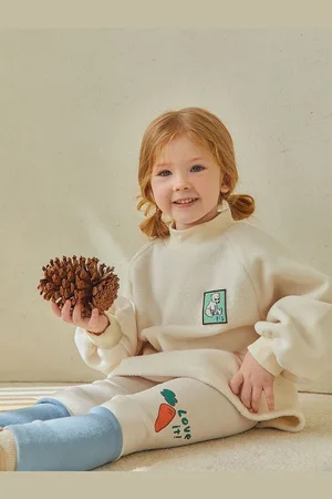 LULU & SKY Girls Relaxed Fit Sweatshirt