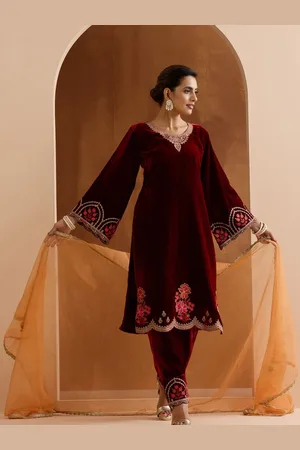 Ishin Women Ethnic Motifs Embroidered Regular Sequinned Velvet Kurta with Trousers & With Dupatta