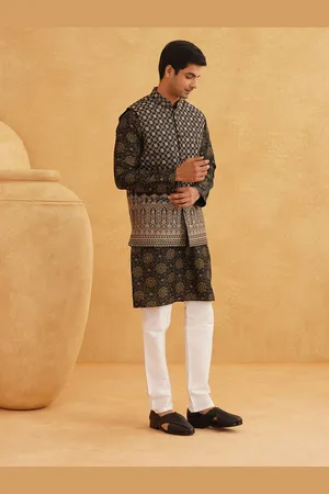 SOJANYA Floral Printed Regular Kurta & Churidar With Nehru Jacket