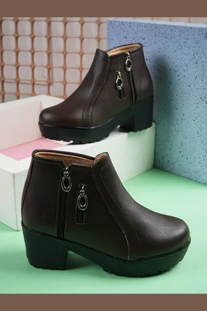 Walkfree Women Synthetic Regular Boots