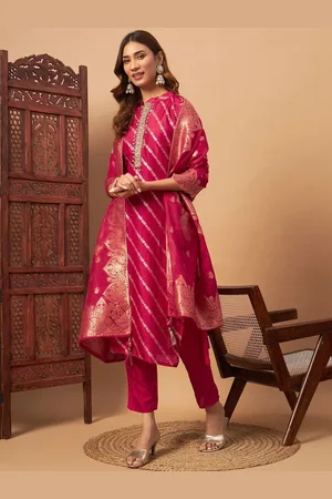 Chhabra 555 Floral Printed Mandarin Collar Straight Kurta With Trousers & Dupatta