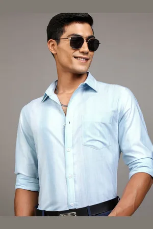 LocoMotive Men Cutaway Collar Ombre Solid Casual Shirt