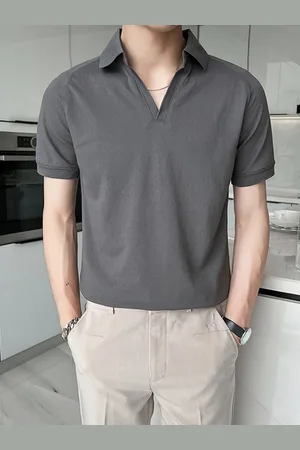 HERE&NOW Men Solid Polo Collar T-shirt
