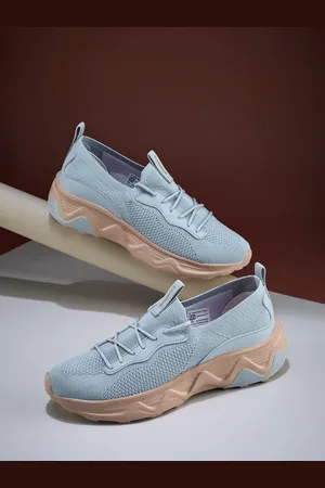 Campus CLEAT Women Mesh Walking Non-Marking Shoes