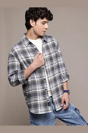 Roadster The Lifestyle Co. Men Relaxed Fit Checked Pure Cotton Casual Shirt