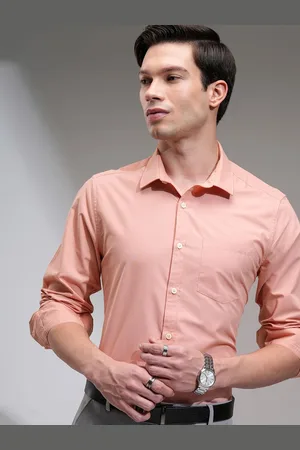 Highlander Men Slim Fit Spread Collar Solid Cotton Formal Shirt