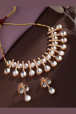 Asmitta Jewellery Gold-Plated Kundan-Studded Necklace & Earrings