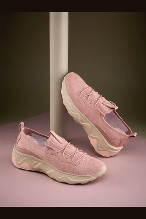 Campus CLEAT Women Mesh Walking Non-Marking Shoes