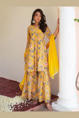 Janasya Women Floral Printed Regular Gotta Patti Georgette Kurta With Sharara & Dupatta