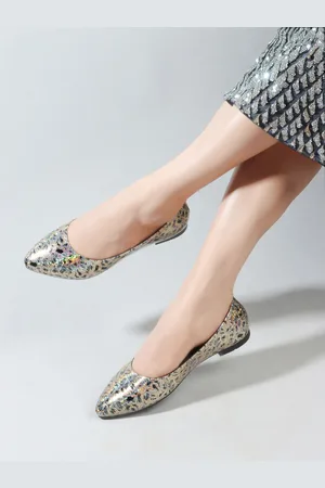 DressBerry Women Printed Pointed Toe Ballerinas