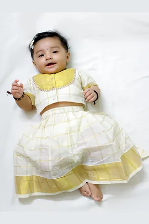BownBee Girls Woven Design Puffed Sleeves Cotton Ready to Wear Lehenga & Blouse