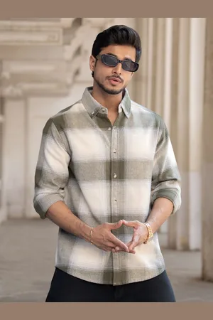 Powerlook Men Spread Collar Checked Cotton Casual Shirt
