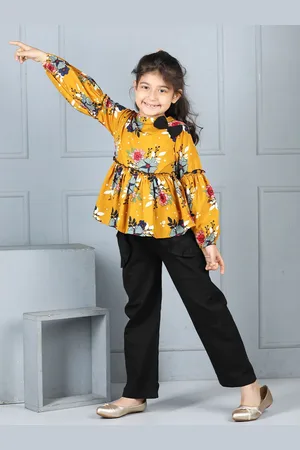 Cutiekins Girls Printed Round Neck Long Sleeves Tunic With Trouser