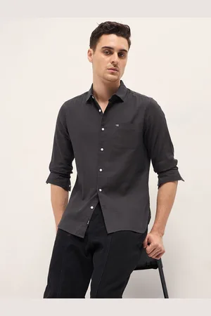The Bear House Men Slim Fit Spread Collar Solid Cotton Casual Shirt