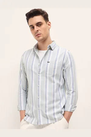The Bear House Men Slim Fit Spread Collar Vertical Striped Cotton Casual Shirt