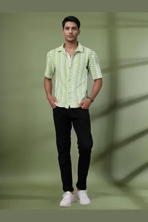Rigo Men Comfort Fit Cutaway Collar Vertical Striped Cotton Casual Shirt