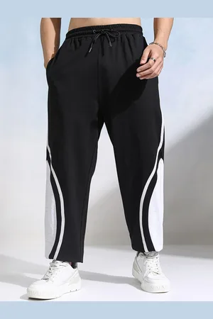 Highlander Men Colourblocked Printed Straight Fit Joggers Trousers
