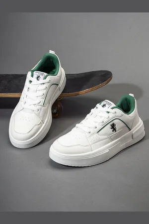 Red Tape Men Solid Sneakers