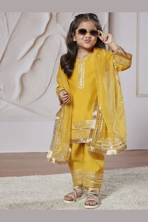 Vastramay Girls Yoke Design Gotta Patti Straight Kurta with Pyjamas & With Dupatta