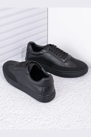 Styli Men Black Colorblock Casual Sneakers