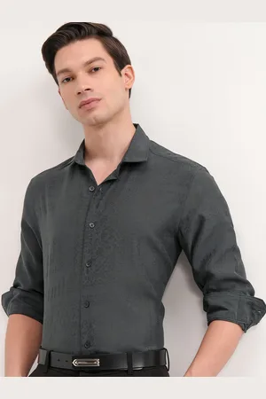 Highlander Men Slim Fit Spread Collar Ethnic Motifs Printed Formal Shirt
