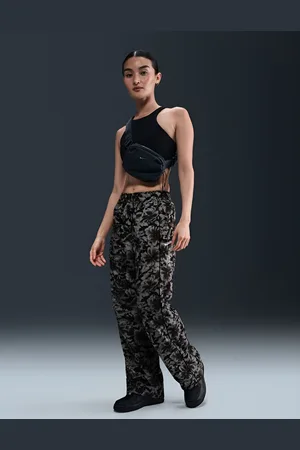 Nike Women Sportswear Regular Fit Floral Printed Track Pant