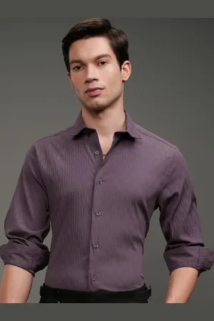 Highlander Men Slim Fit Spread Collar Textured Formal Shirt