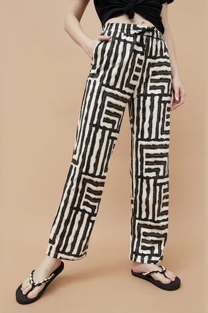 Lifestyle Women Regular Fit Mid-Rise Cotton Trouser