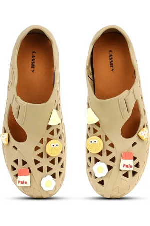 CASSIEY Women Rubber Clogs