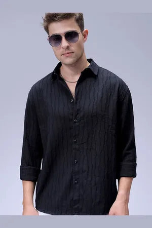 The Indian Garage Co Men Relaxed Fit Dobby Textured Resortwear Shirt