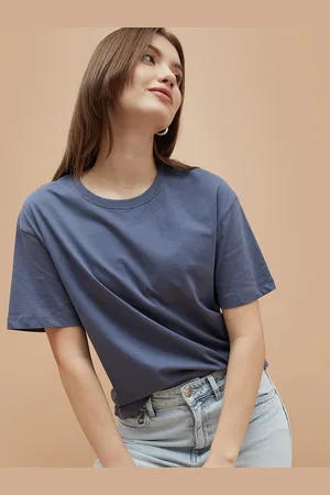 Lifestyle Women Pockets T-shirt