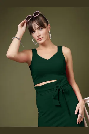OOMPH Women Sweetheart Neck Sleeveless Crop Top