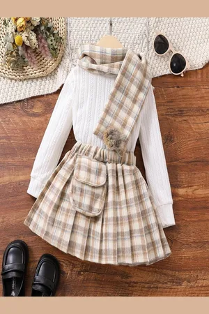 YK Girls Self Designed Long Sleeve Top Skirt & Dupatta Clothing Set