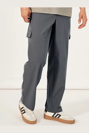Styli Men Solid Relaxed Fit Welt Flap Pocket Trousers